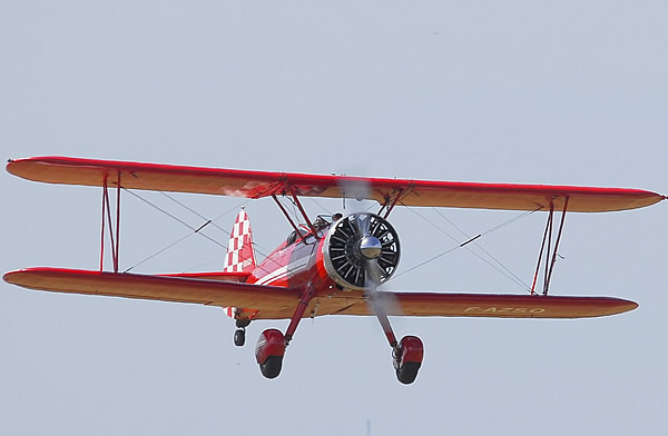 Stearman F-AZSQ in flight Stearman F-AZSQ in flight